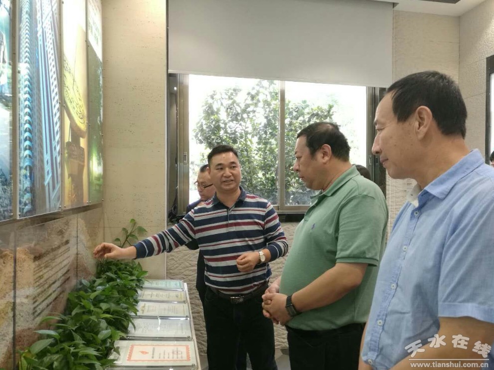 马小龙赴广东福美软瓷等企业考察 推动生态环境材料销售与应用发展